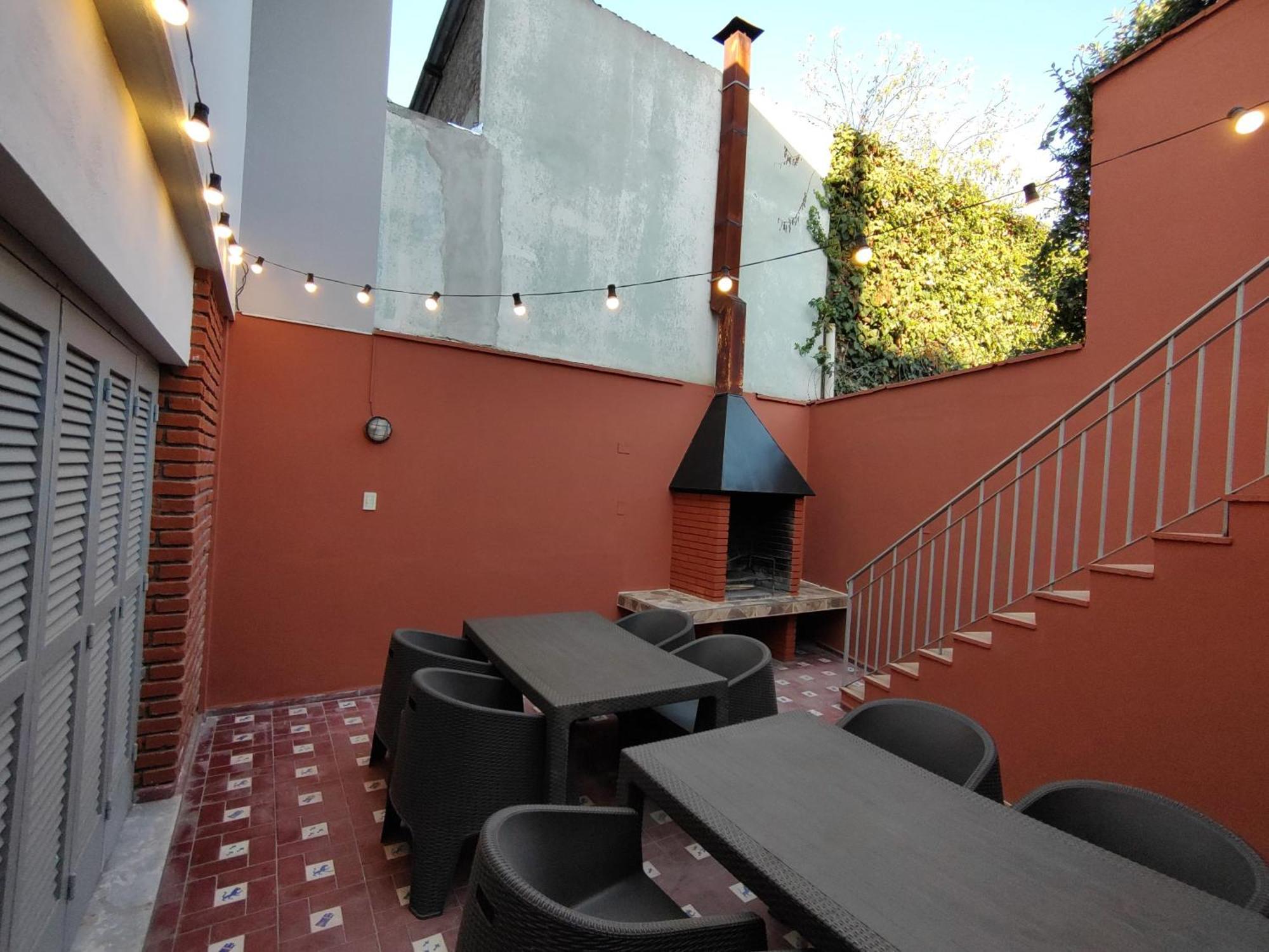 Casa Centrica En La Ciudad Del Buen Vlno - Hasta 8 Personas * Mendoza