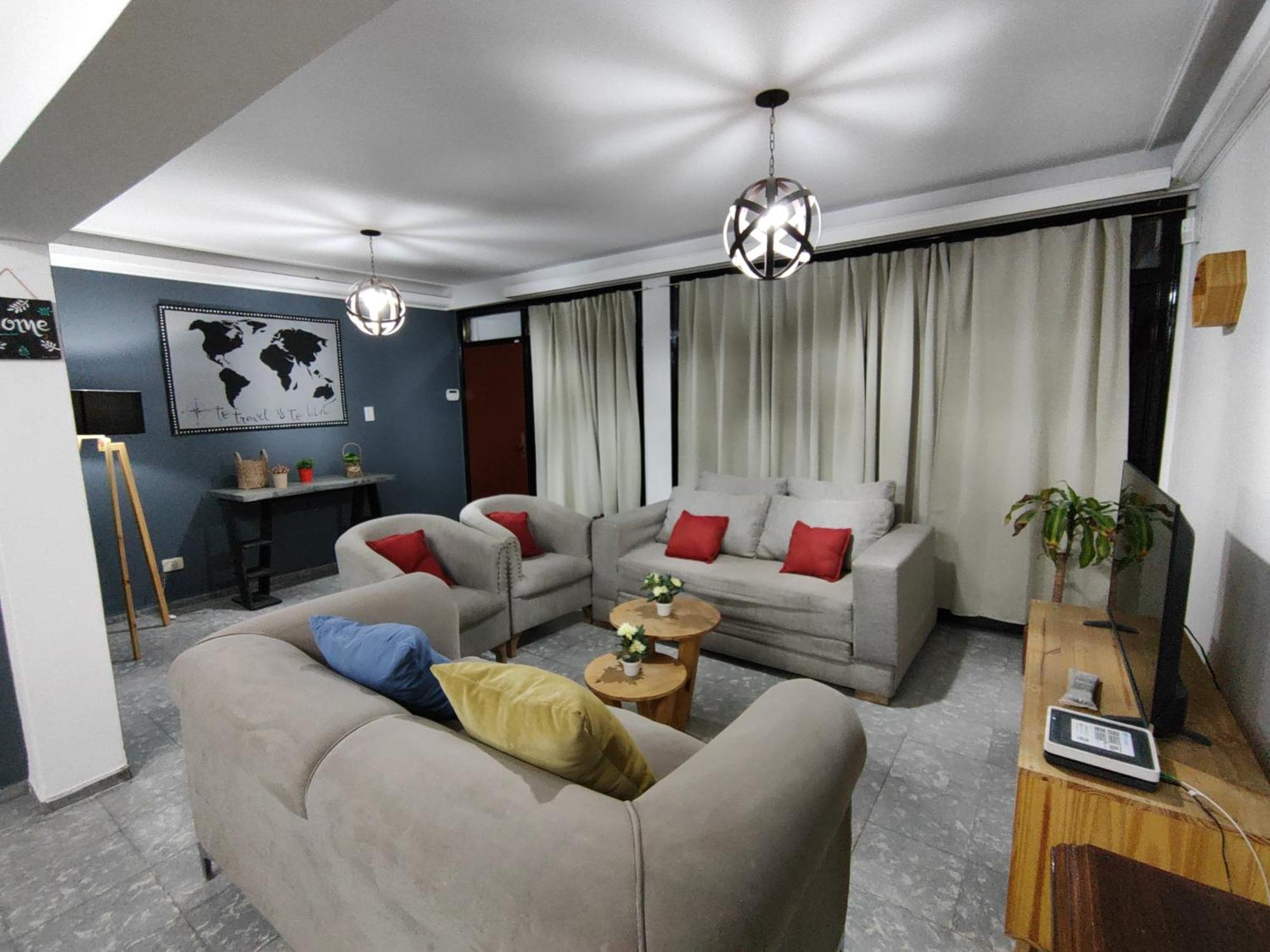 Casa Centrica En La Ciudad Del Buen Vlno - Hasta 8 Personas * Mendoza