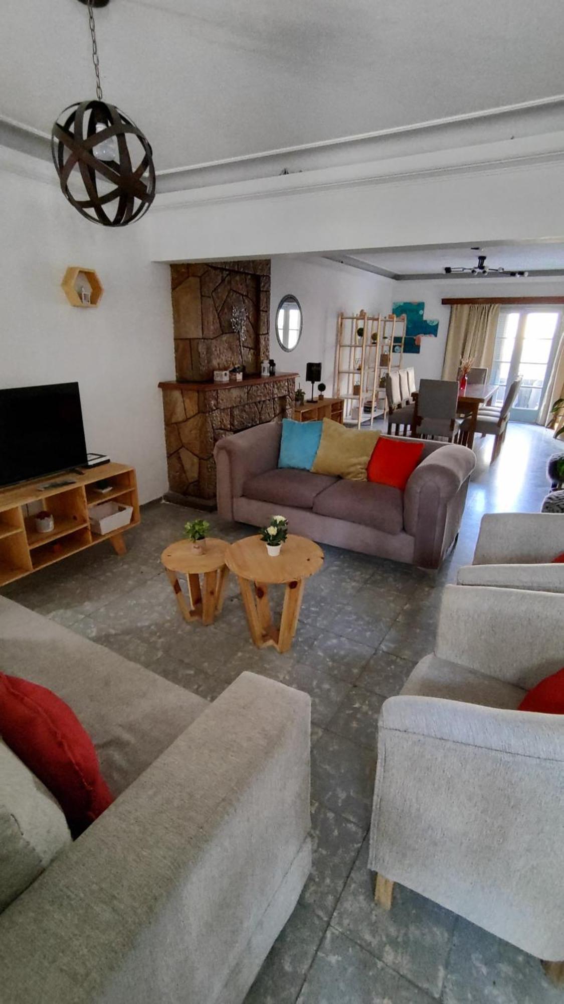 Casa Centrica En La Ciudad Del Buen Vlno - Hasta 8 Personas Casa de Férias *
